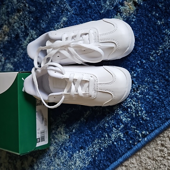 Puma Roma Basic Sneakes Unisex - Picture 1 of 4